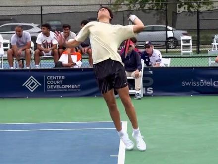 哈登的巅峰数据和实力，当年被低估了，他值得多一个MVP？