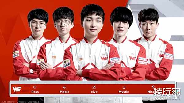 斯基拉：阿森纳正在关注铃木彩艳，有意在下个赛季引进他