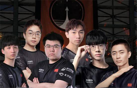 英超超过34岁的球员最佳阵容：