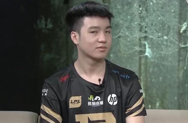 如何看待皇马近况？卡塞米罗：不会为皇马担心，我更担心曼联